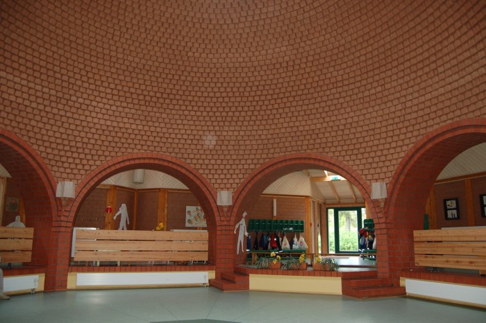 picture Súčasná bioarchitektúra v podaní G. Minkeho a ...